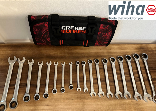 Wiha 18-PC Combination Metric and SAE Ratcheting Wrench Set,  with a FREE Grease Monkey 18 Pocket Rollup Pouch